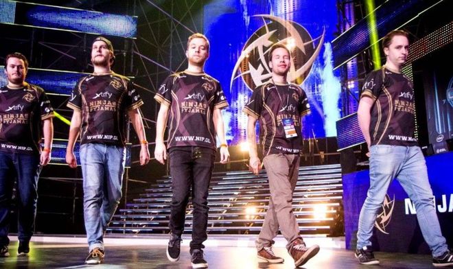 经典弯刀 经典弯刀