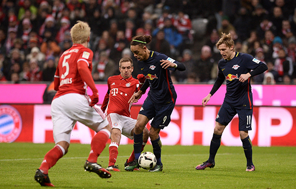 两人在解说 两人在解说