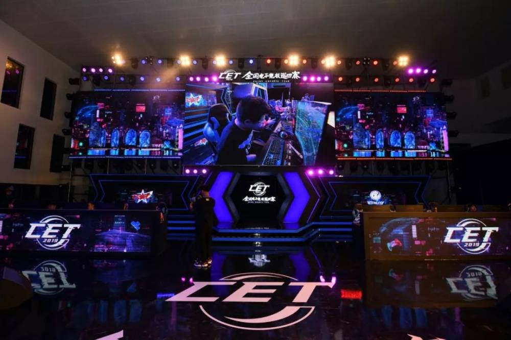 有些俱乐部 有些俱乐部