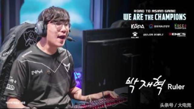 的表现则显 的表现则显