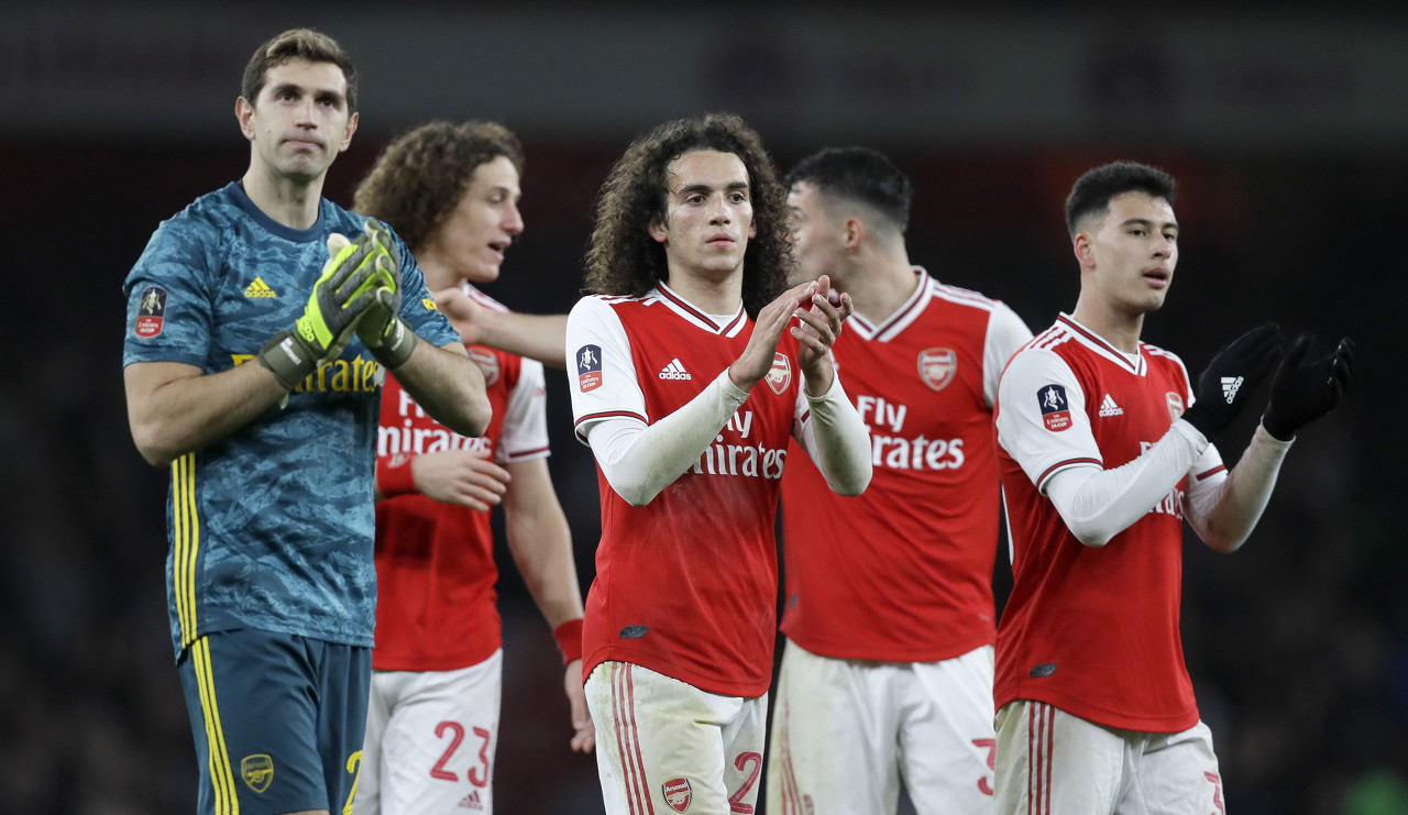 德州扑克新手老纠结结果（德州扑克新手总是纠结于结果）