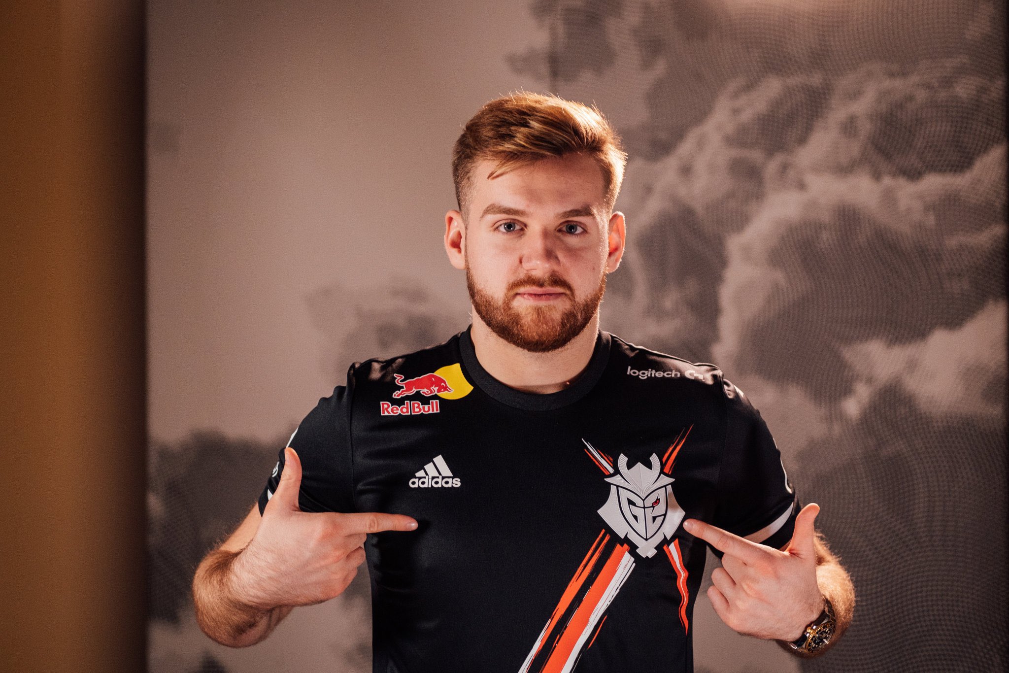 前者追求连 前者追求连